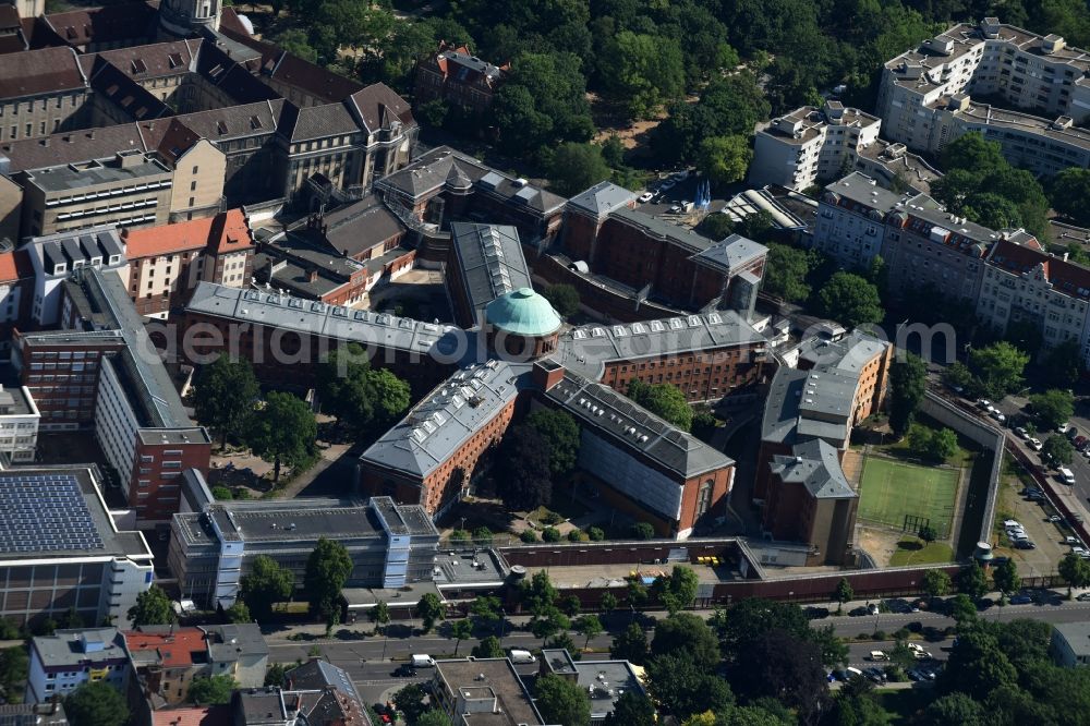 Berlin from the bird's eye view: Prison grounds and high security fence Prison Alt-Moabit in Berlin