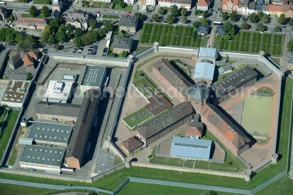 Aerial image Bruchsal - Prison grounds and high security fence Prison in Bruchsal in the state Baden-Wuerttemberg