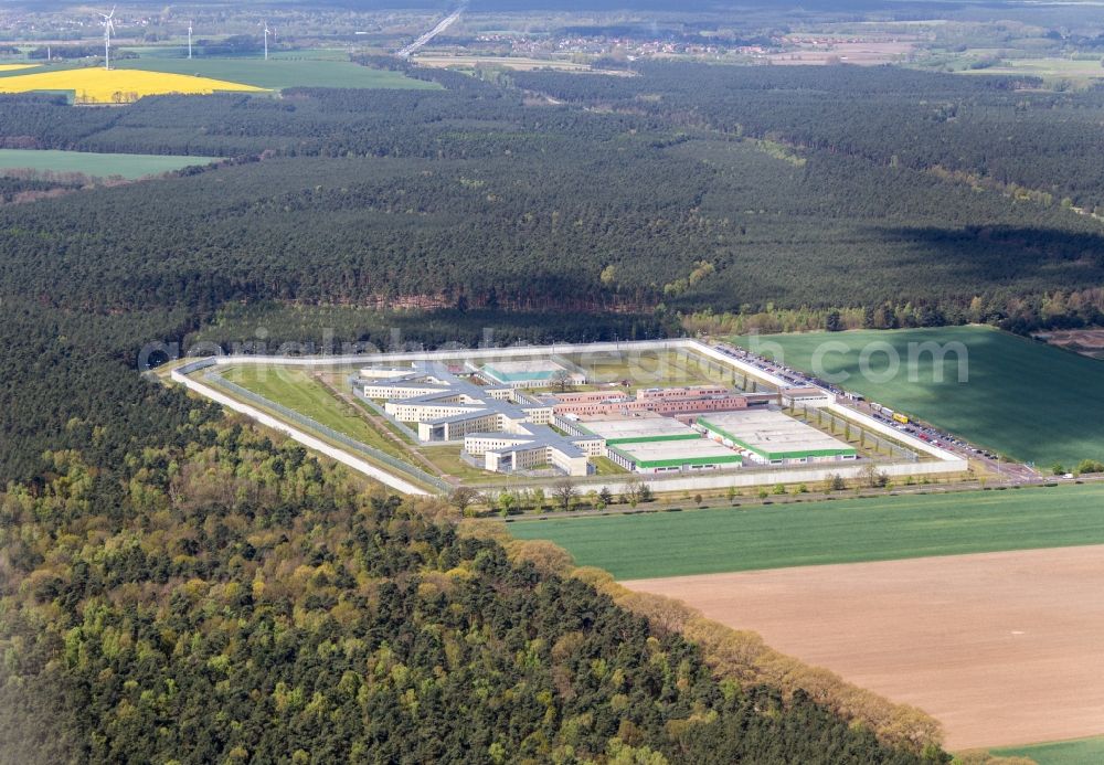 Aerial photograph Burg - Prison grounds and high security fence Prison in Burg in the state Saxony-Anhalt