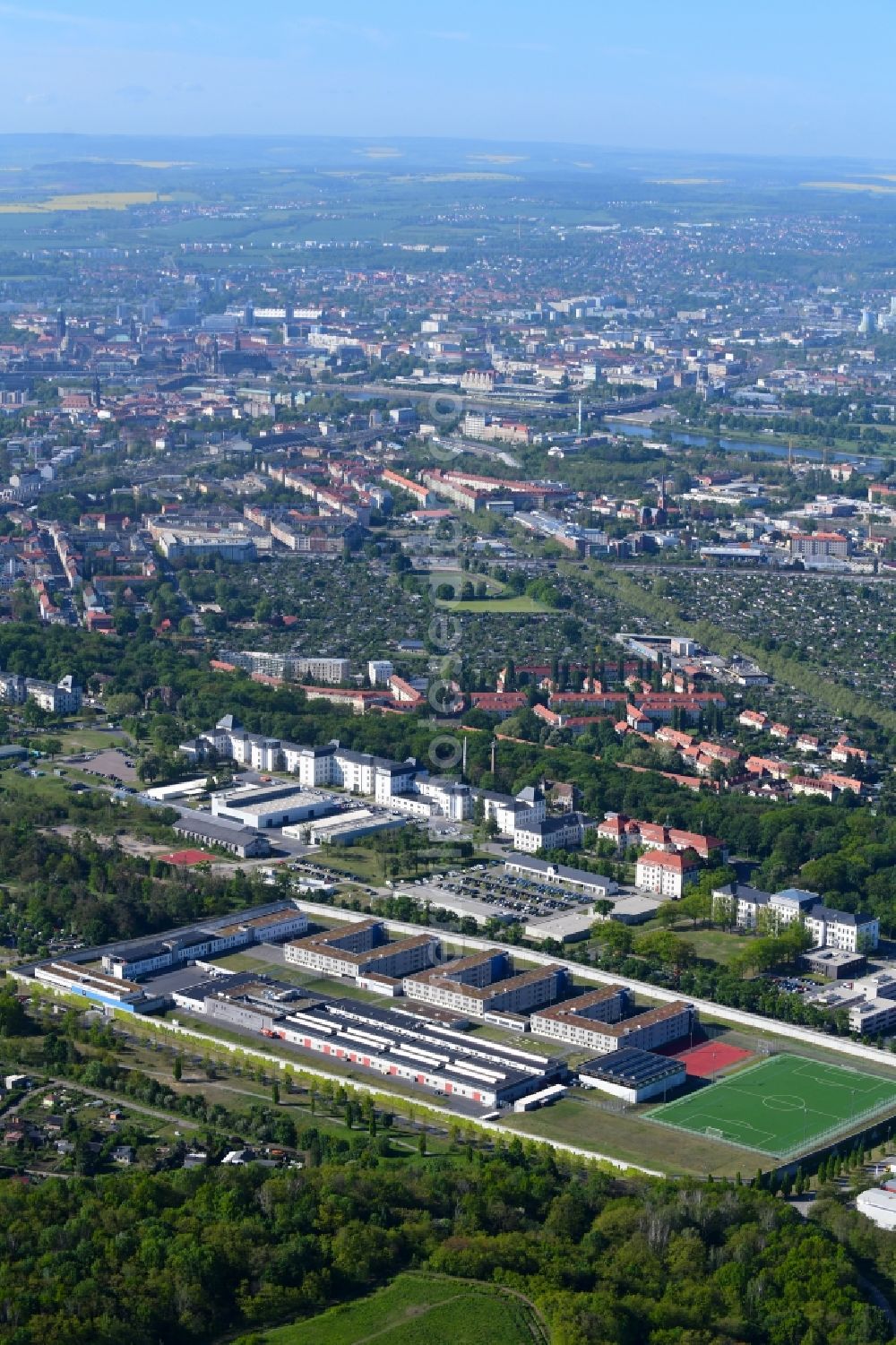 Dresden from the bird's eye view: Prison grounds and high security fence Prison in the Hammerweg Dresden in Dresden in the state Saxony