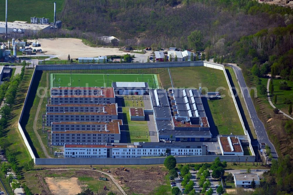 Aerial image Dresden - Prison grounds and high security fence Prison in the Hammerweg Dresden in Dresden in the state Saxony