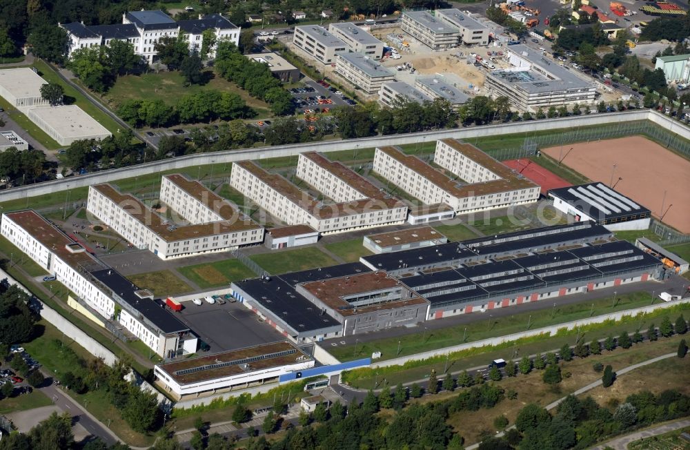 Aerial image Dresden - Prison grounds and high security fence Prison Dresden on Hammerweg in Dresden in the state Saxony