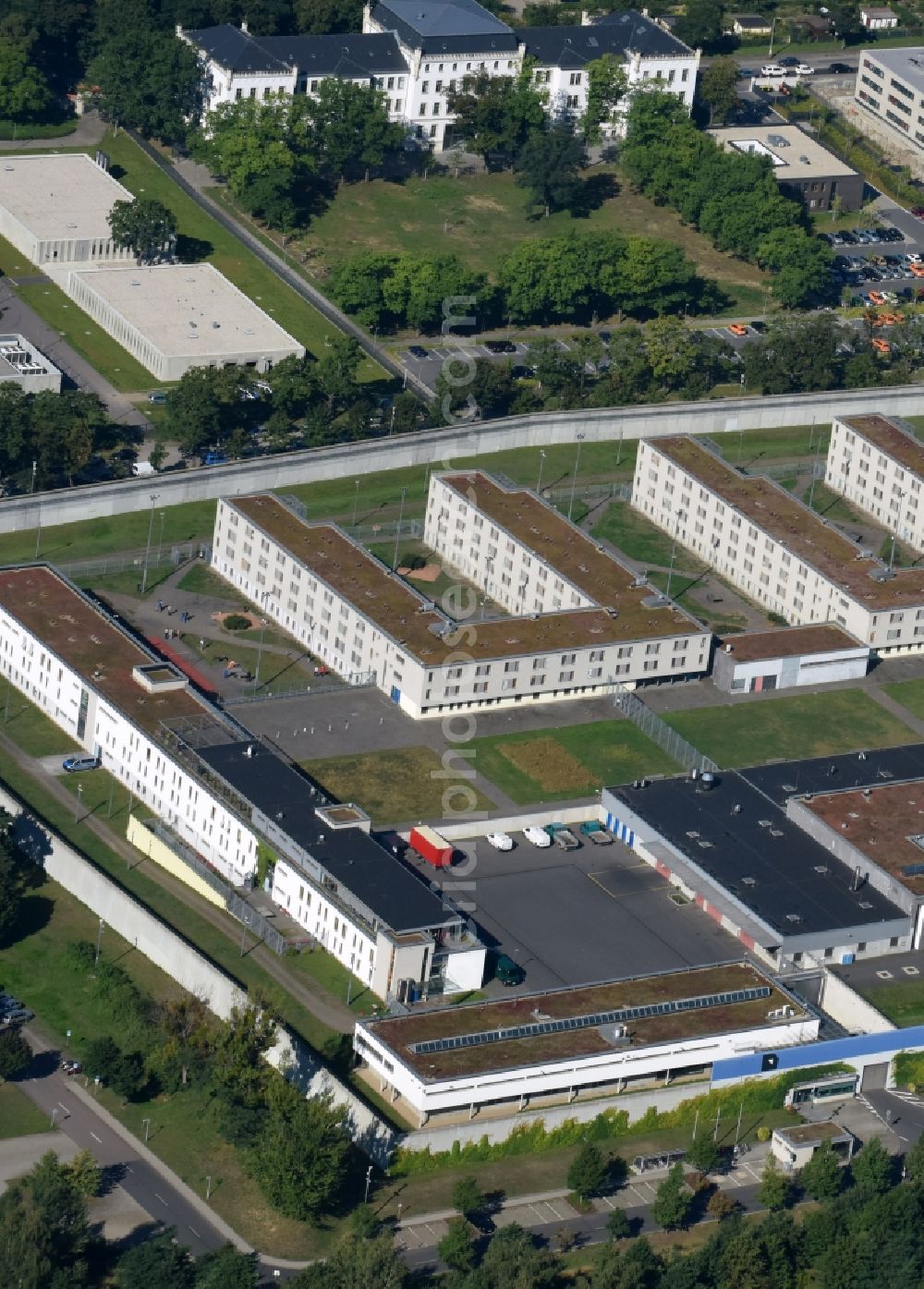 Dresden from above - Prison grounds and high security fence Prison Dresden on Hammerweg in Dresden in the state Saxony