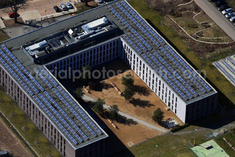 Aerial photograph Berlin - Prison grounds Justizvollzugsanstalt Dueppel on Robert-von-Ostertag-Strasse in the district Zehlendorf in Berlin