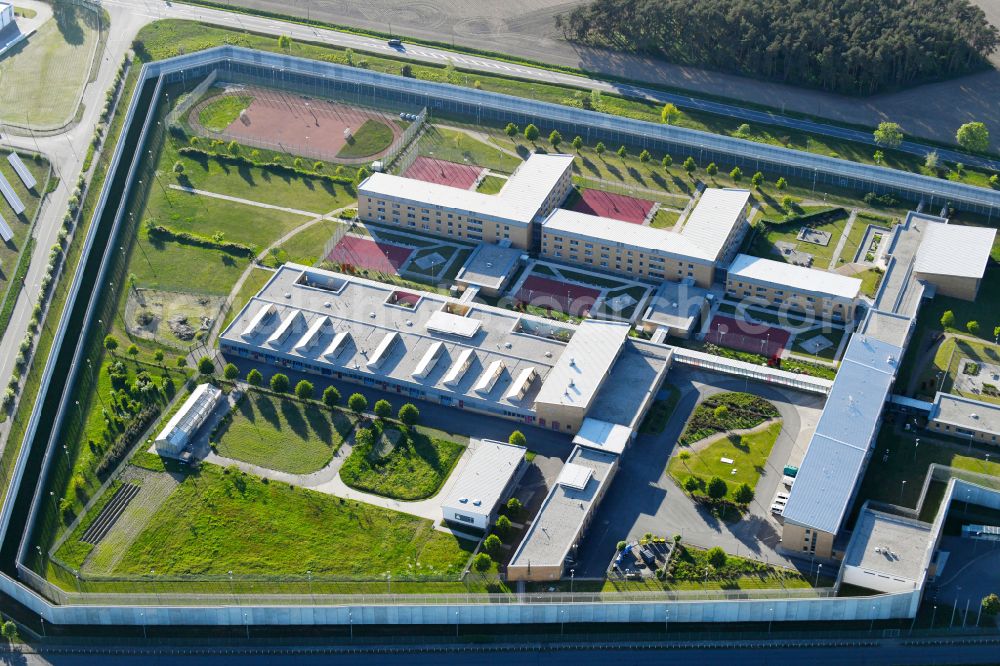 Aerial photograph Luckau - Prison grounds and high security fence Prison Luckau-Duben on Lehmkietenweg in the district Duben in Luckau in the state Brandenburg