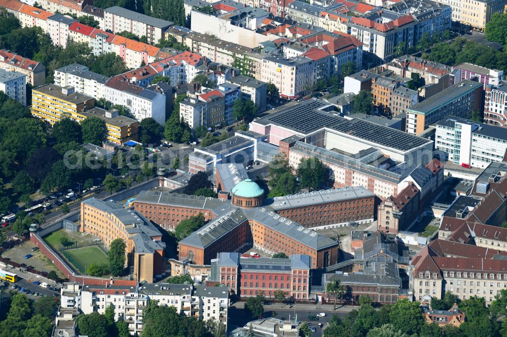 Berlin from above - Prison grounds and high security fence Prison Moabit in Alt-Moabit in Berlin