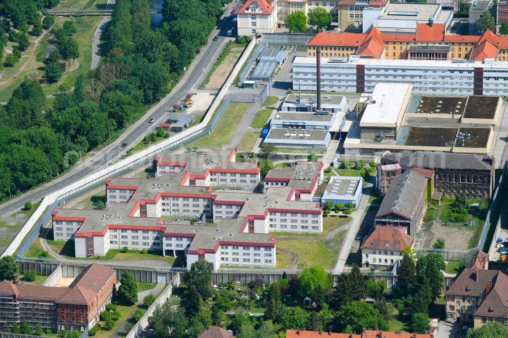 Aerial image Nürnberg - Prison grounds and high security fence Prison Nuernberg - Jugendarrest on Mannertstrasse in Nuremberg in the state Bavaria, Germany