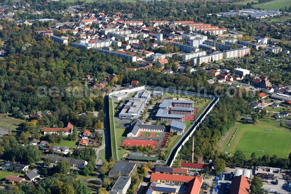 Aerial image Wriezen - Prison grounds and high security fence Prison on Schulzendorfer Strasse in Wriezen in the state Brandenburg, Germany