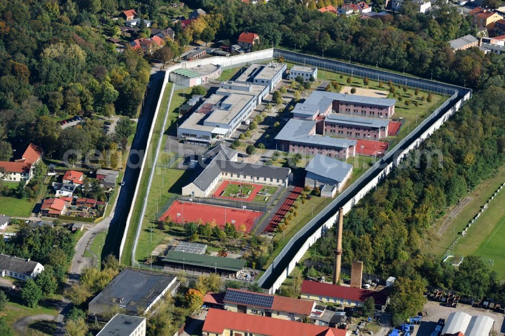 Aerial photograph Wriezen - Prison grounds and high security fence Prison on Schulzendorfer Strasse in Wriezen in the state Brandenburg, Germany