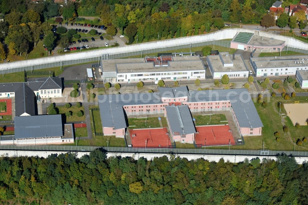 Aerial image Wriezen - Prison grounds and high security fence Prison on Schulzendorfer Strasse in Wriezen in the state Brandenburg, Germany