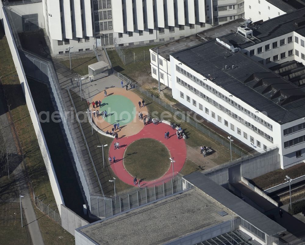 Aerial photograph Stuttgart - Prison grounds and high security fence Prison Stammheim in Stuttgart in the state Baden-Wuerttemberg