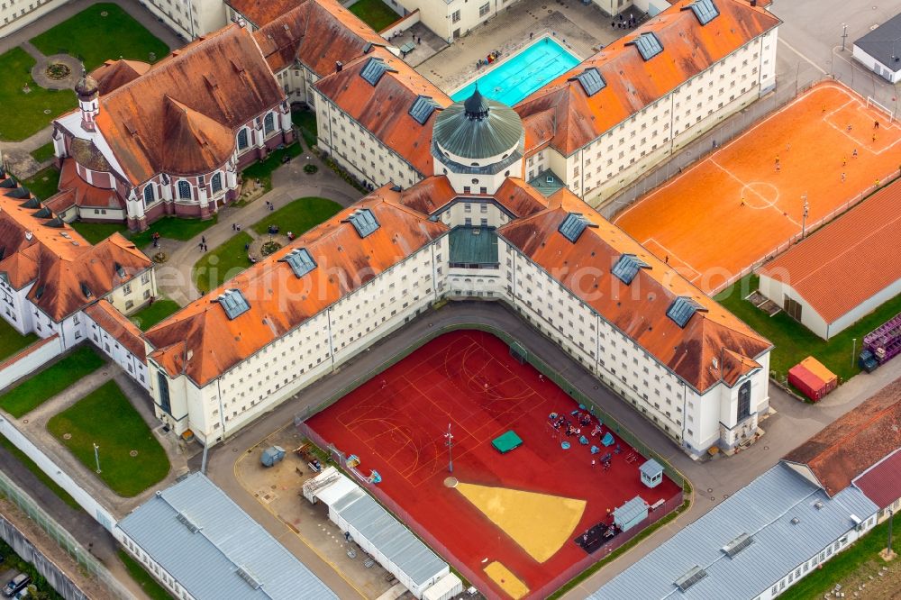 Aerial image Straubing - Prison grounds and high security fence Prison in Straubing in the state Bavaria