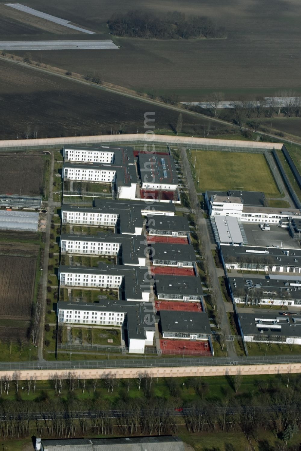 Aerial photograph Tonna - Prison grounds and high security fence Prison in Tonna in the state Thuringia