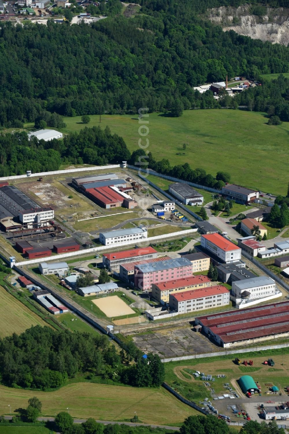 Horni Slavkov from the bird's eye view: Prison grounds and high security fence Prison Veznice Horni Slavkov in Horni Slavkov in Cechy - Boehmen, Czech Republic