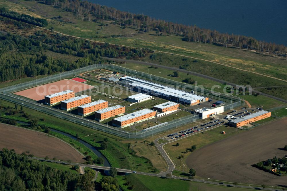 Regis-Breitingen from the bird's eye view: Premises of the correctional facility detention center in Regis in Saxony