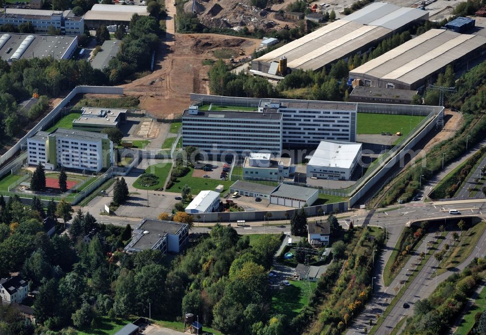 Chemnitz from the bird's eye view: Grounds of the prison correctional Chemnitz, part of the Institute Reichenhain in Chemnitz in Saxony