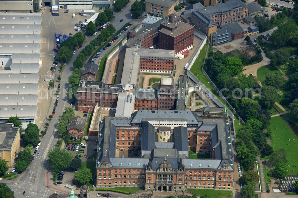 Aerial image Hamburg - The grounds of the prison remand center in Hamburg. The detention center in Hamburg, is an institution of the closed operation with a central hospital