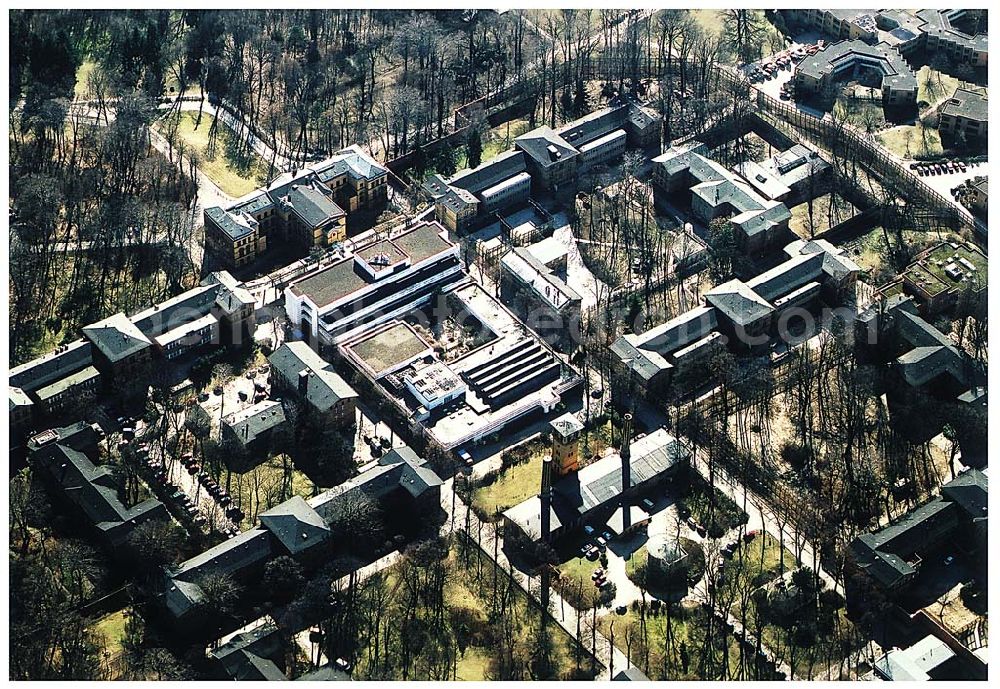 Berlin - Reinickendorf from above - Gelände der Karl-Bonhoeffer-Nervenklinik am gleichnamigen S-und U-Bahnhof an der Oranienburger Straße / Eichborndamm in Berlin Reinickendorf, nordöstlich des Flughafens Berlin-Tegel.