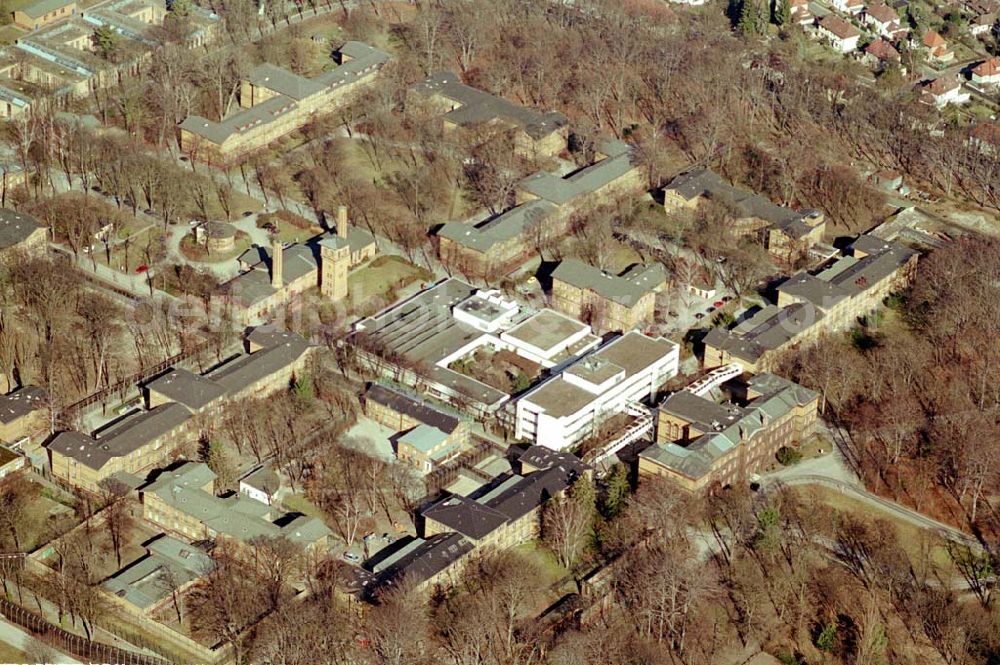 Berlin - Reinickendorf from above - Gelände der Karl-Bonhoeffer-Nervenklinik am gleichnamigen S-und U-Bahnhof an der Oranienburger Straße / Eichborndamm in Berlin Reinickendorf, nordöstlich des Flughafens Berlin-Tegel.