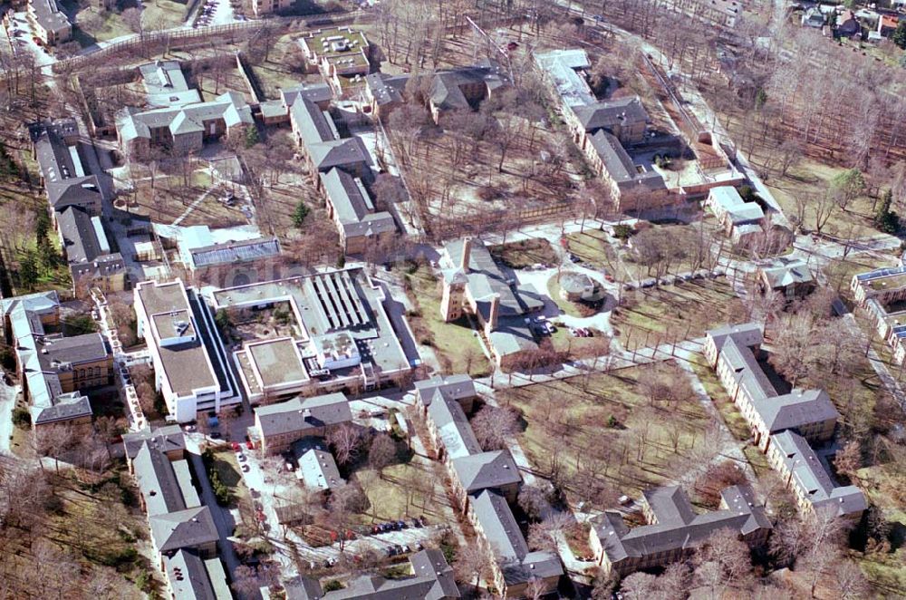 Berlin - Reinickendorf from above - Gelände der Karl-Bonhoeffer-Nervenklinik am gleichnamigen S-und U-Bahnhof an der Oranienburger Straße / Eichborndamm in Berlin Reinickendorf, nordöstlich des Flughafens Berlin-Tegel.