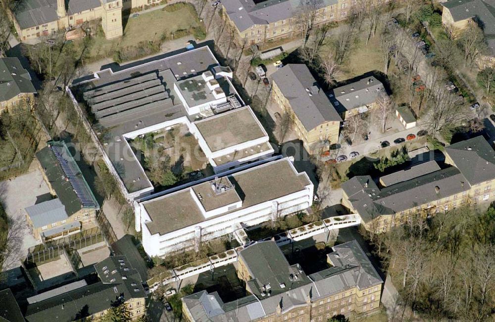 Aerial image Berlin-Reinickendorf - Gelände der Karl-Bonhoeffer-Nervenklinik am gleichnamigen S-und U-Bahnhof an der Oranienburger Straße / Eichborndamm in Berlin Reinickendorf, nordöstlich des Flughafens Berlin-Tegel.