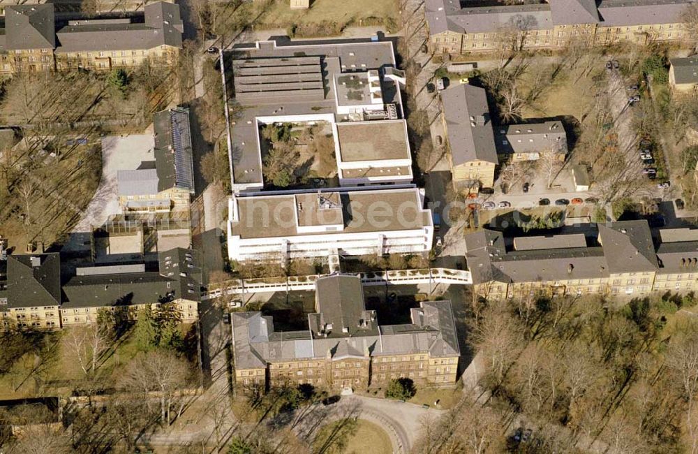 Aerial photograph Berlin-Reinickendorf - Gelände der Karl-Bonhoeffer-Nervenklinik am gleichnamigen S-und U-Bahnhof an der Oranienburger Straße / Eichborndamm in Berlin Reinickendorf, nordöstlich des Flughafens Berlin-Tegel.