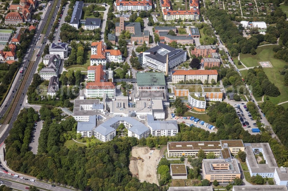 Aerial photograph München - Clinic area of a??a??the hospital Clinic Third Order in the district Neuhausen-Nymphenburg in Munich in the state Bavaria, Germany