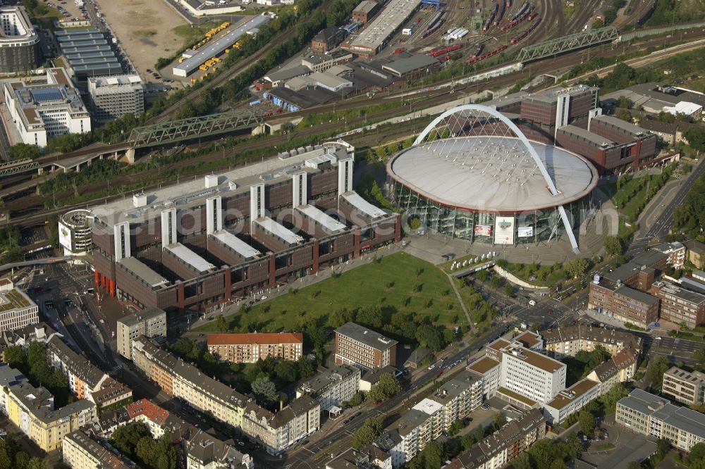 Aerial image Köln - Grounds of the Lanxess Arena on Willy-Brandt-Platz 50679 Cologne - Deutz in North Rhine-Westphalia. The multi-purpose hall is also known under its former name Köln-Deutz-Arena (1996) and Cologne Arena (1996 - 2008)