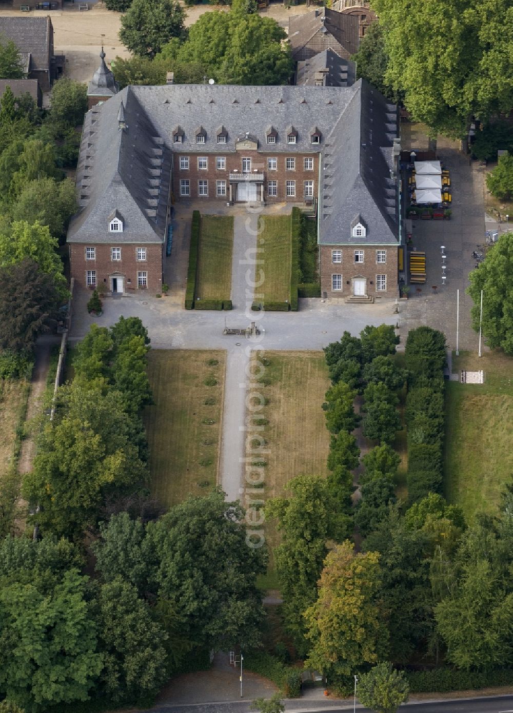 Grevenbroich Langwaden from above - Grounds of the monastery Langwaden in Grevenbroich in North Rhine-Westphalia