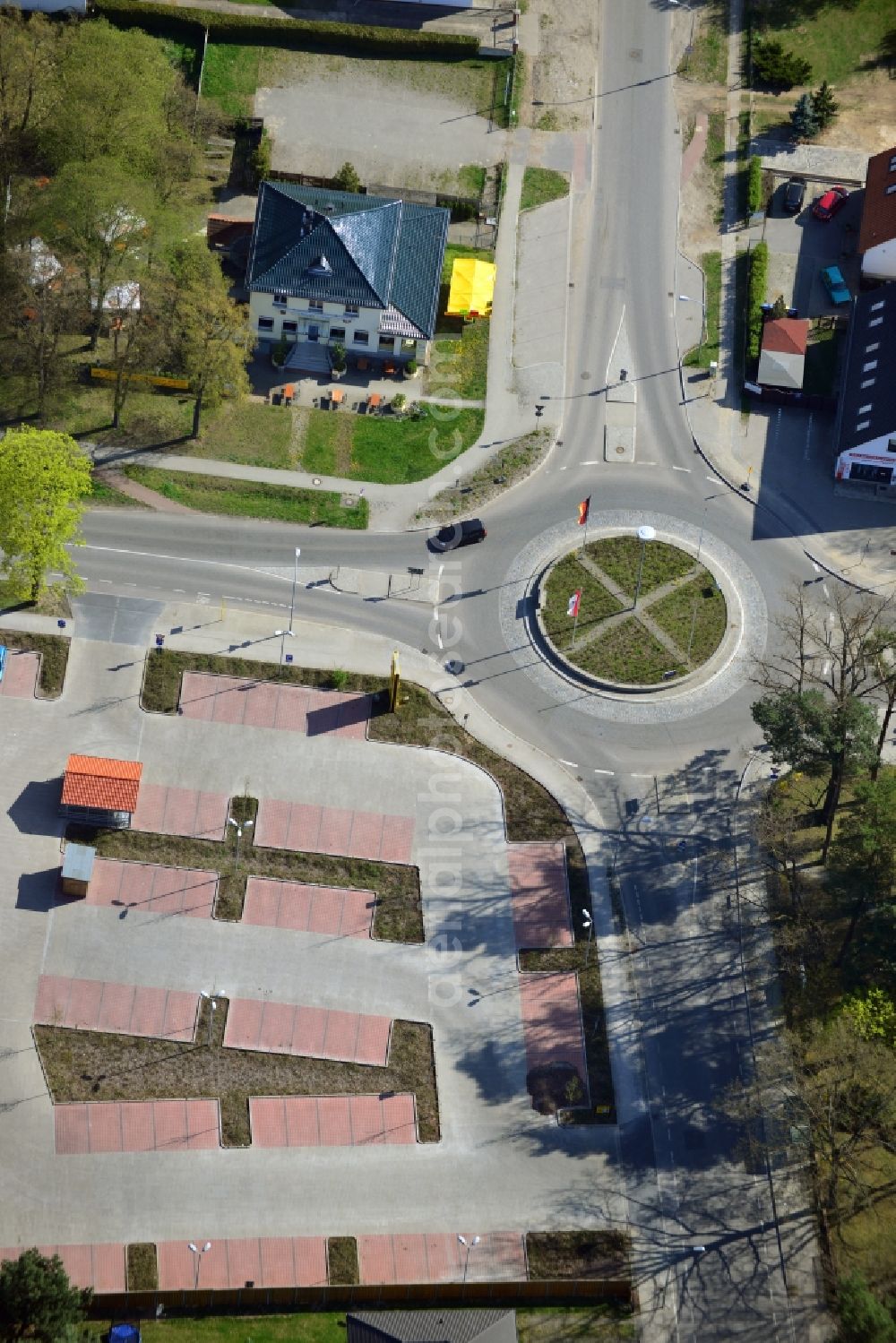 Aerial photograph Falkensee - Site of the roundabout - ring on Havelländer street in Falkensee in Brandenburg