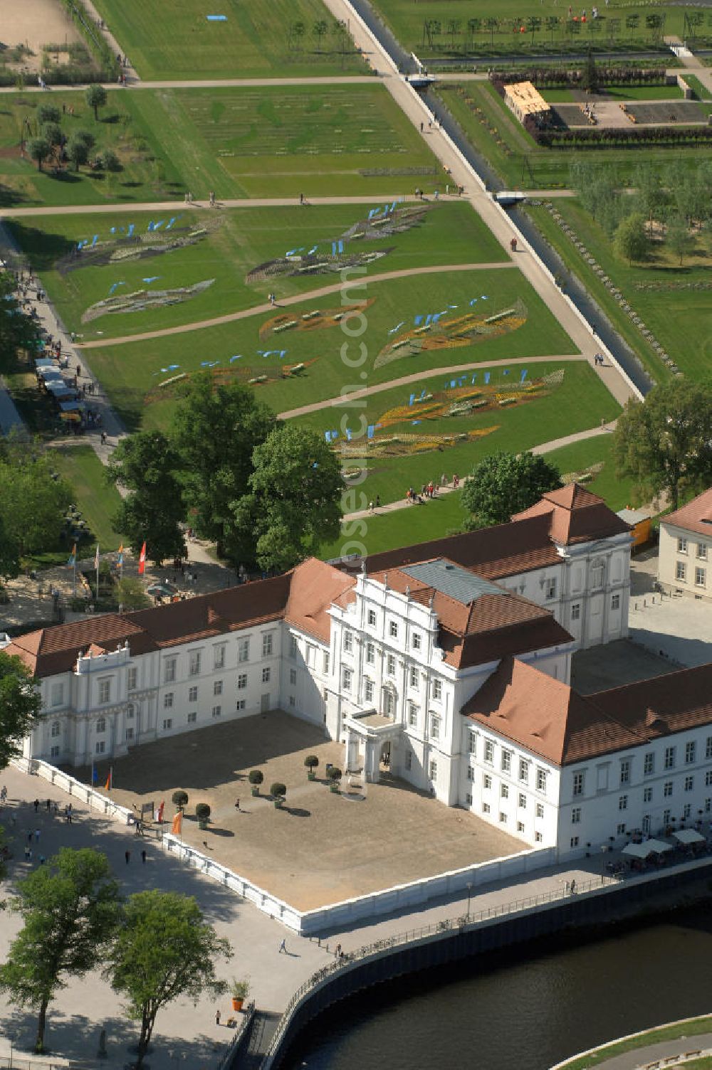 ORANIENBURG from the bird's eye view: Blick auf das Gelände der LAGA Landesgartenschau 2009 am Oranienburger Schloß. Landesgartenschau Oranienburg 2009 GmbH, Breite Straße 1, 16515 Oranienburg, Tel.: 0 33 01-60 0-8 30