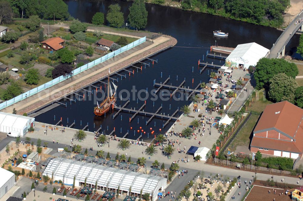 Aerial photograph ORANIENBURG - Blick auf das Gelände der LAGA Landesgartenschau 2009 am Oranienburger Schloß. Landesgartenschau Oranienburg 2009 GmbH, Breite Straße 1, 16515 Oranienburg, Tel.: 0 33 01-60 0-8 30