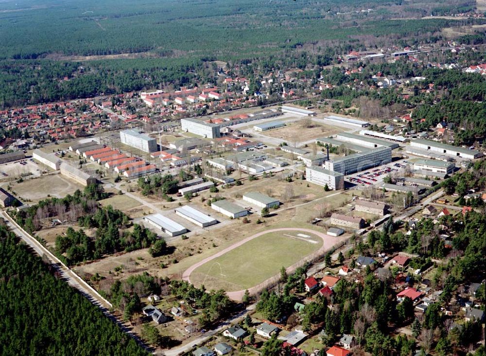 Aerial image Basdorf - Gelände der Landespolizeischule und des Landeskriminalamtes Brandenburg in Basdorf / BRB