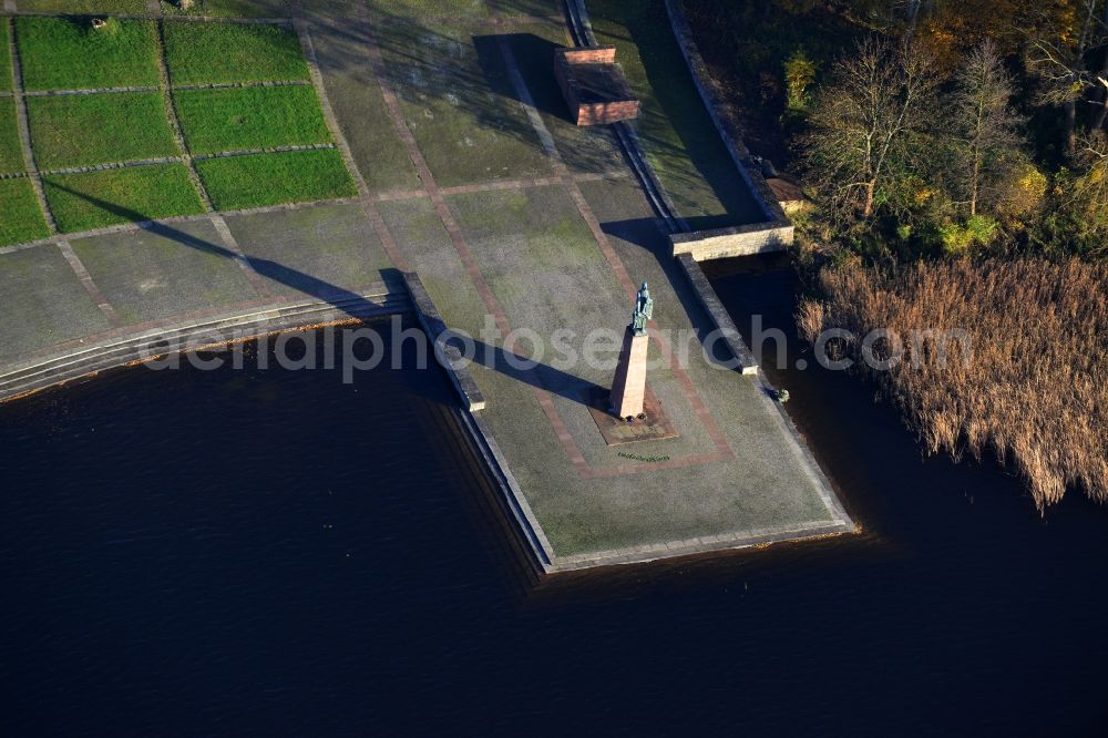 Aerial photograph Fürstenberg/Havel - Site of the dunning u. Memorial of the former concentration camp Ravensbrück concentration camp on the road of the nations in Fürstenberg / Havel in Brandenburg