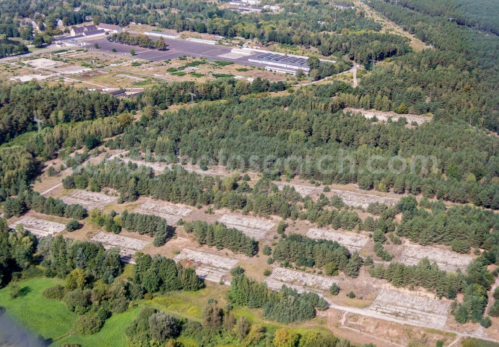 Aerial image Fürstenberg/Havel - Site of the dunning u. Memorial of the former concentration camp Ravensbrueck concentration camp on the road of the nations in Fuerstenberg / Havel in Brandenburg