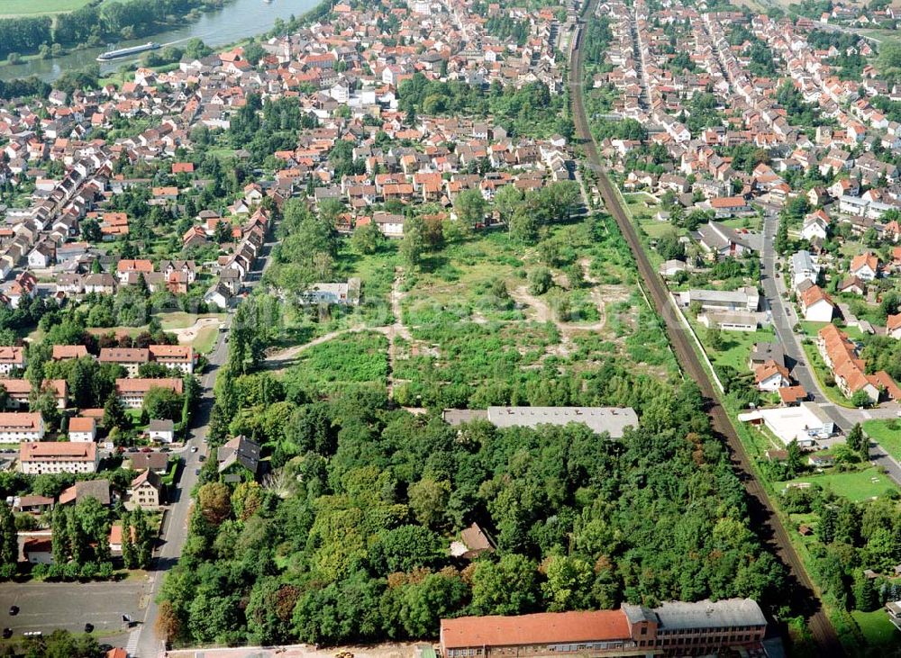 Hanau / Hessen from above - Gelände der MÜBAU AG an der August-Peukert-Straße / Nähe des Bhf. Hanau-Großraum in Hanau.