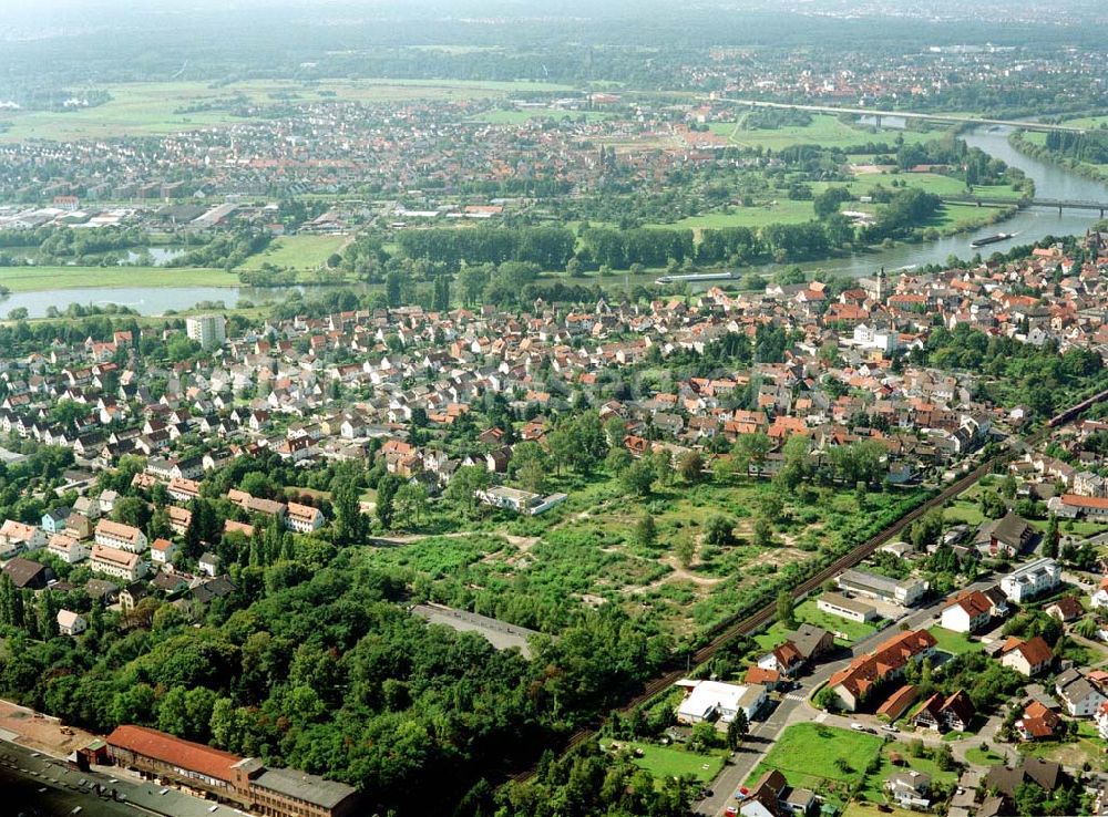 Aerial photograph Hanau / Hessen - Gelände der MÜBAU AG an der August-Peukert-Straße / Nähe des Bhf. Hanau-Großraum in Hanau.