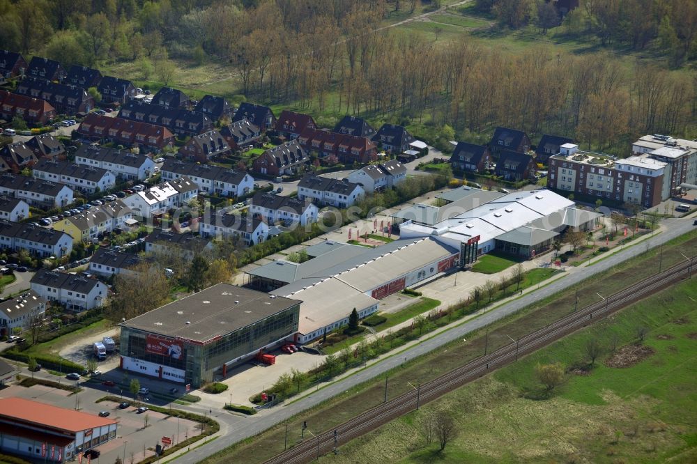 Falkensee from above - Grounds of the furniture market at the AGON Semmelhaak settlement in Falkensee in Brandenburg