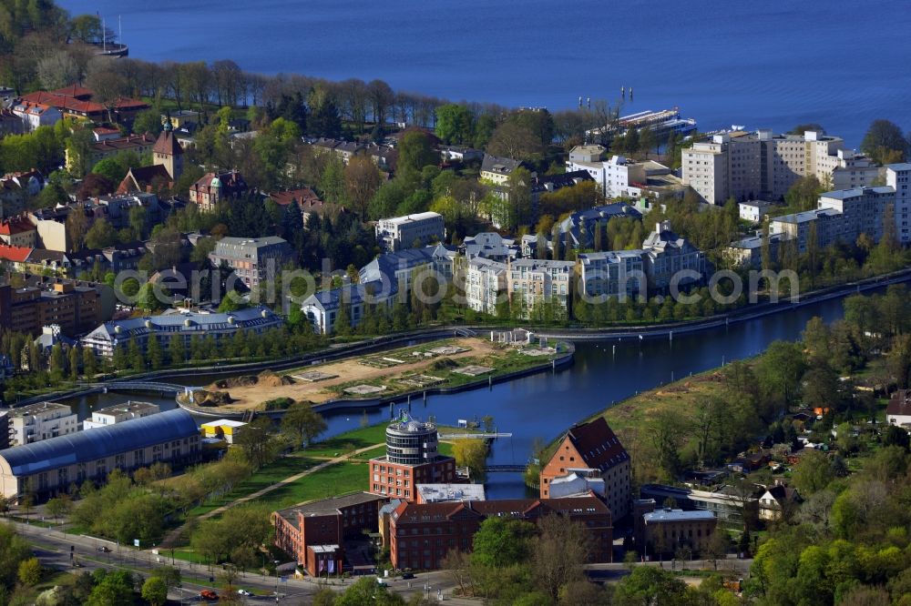 Berlin Reinickendorf from the bird's eye view: Grounds of the Medical Park Humboldt mill and residential buildings at Tegel harbor in Berlin - Reinickendorf