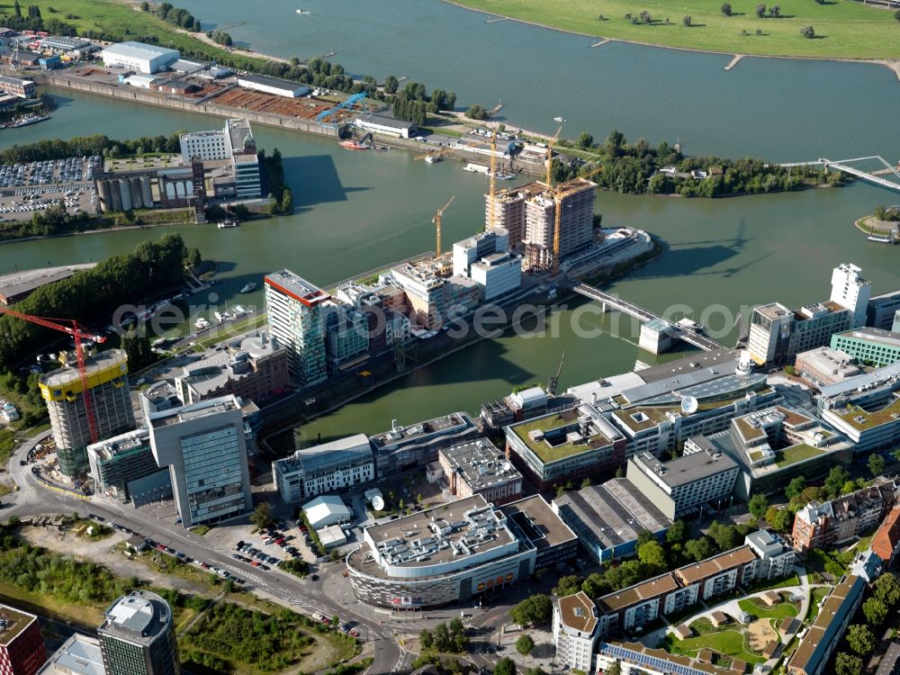 Düsseldorf from the bird's eye view: Site of the Düsseldorf media harbor on the banks of the Rhine in North Rhine-Westphalia