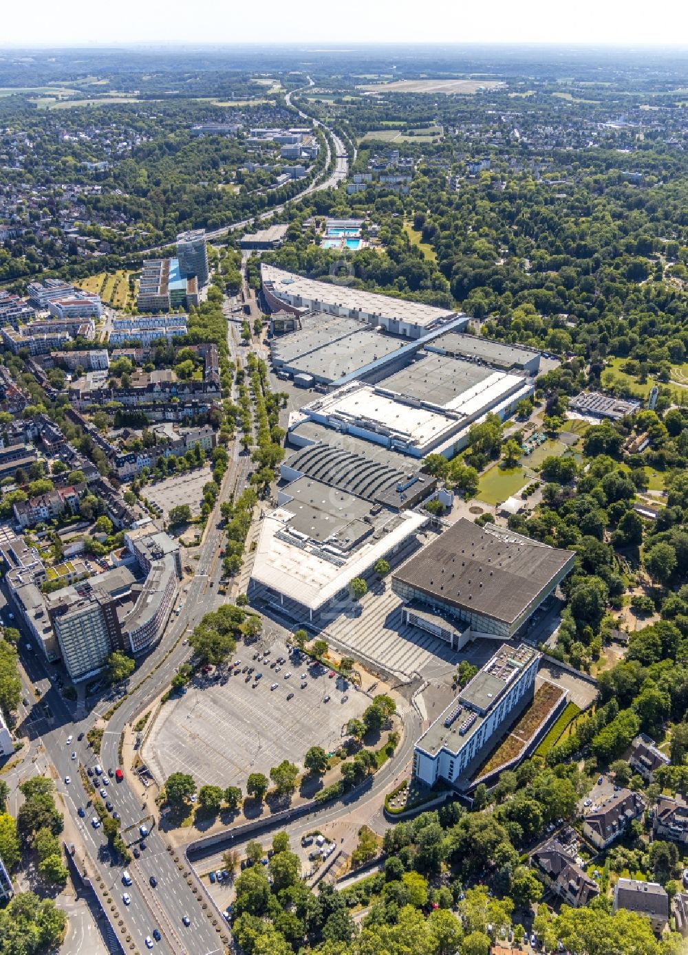 Aerial image Essen - Fairground in the Norbertstrasse overlooking the GRUGA-Halle on Messeplatz in Essen in the state North Rhine-Westphalia