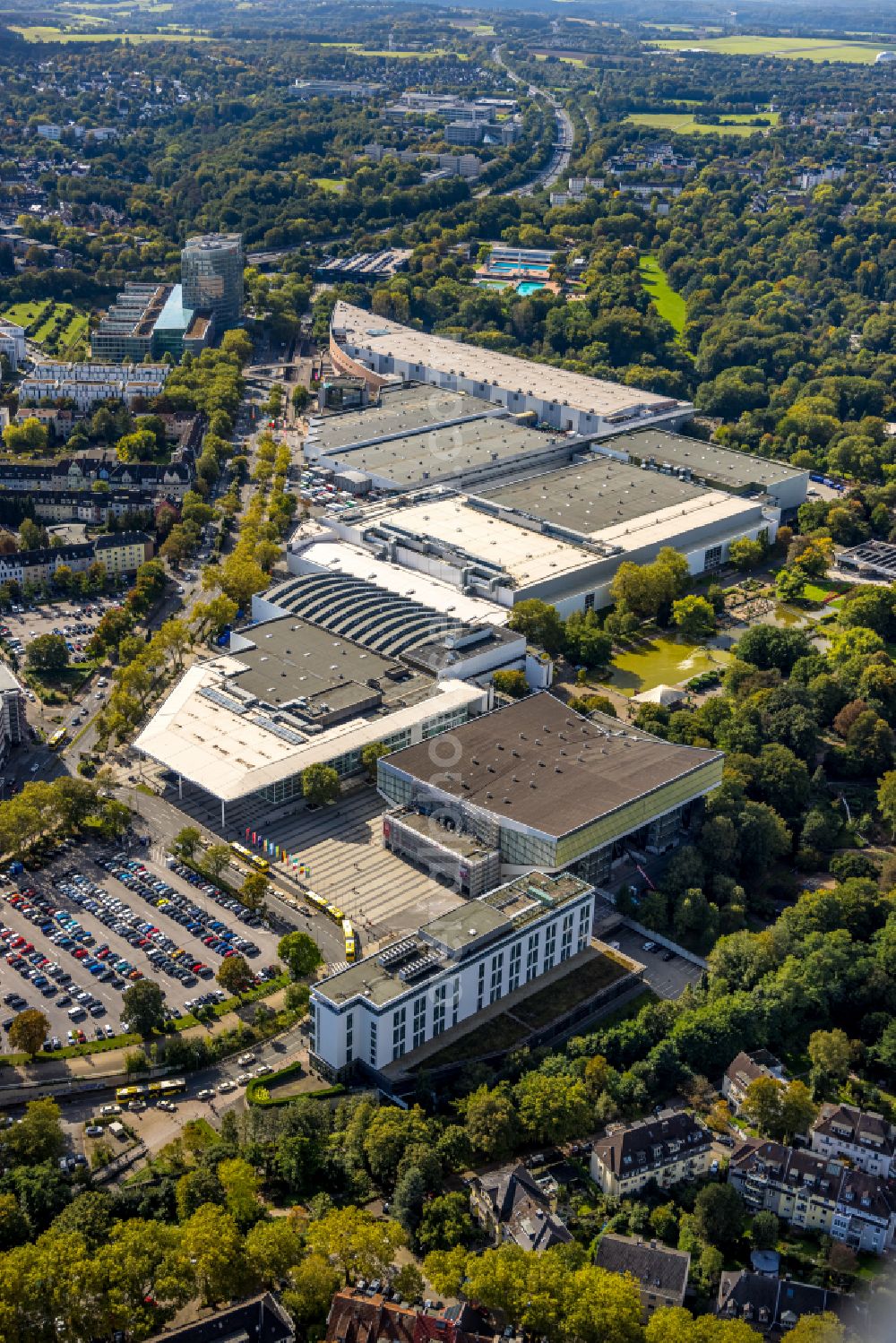 Aerial image Essen - Fairground in the Norbertstrasse overlooking the GRUGA-Halle on Messeplatz in Essen in the state North Rhine-Westphalia