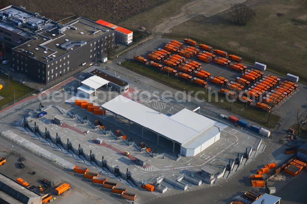 Aerial image Berlin - Site waste and recycling sorting BSR Recyclinghof Gradestrasse in the district Neukoelln in Berlin, Germany