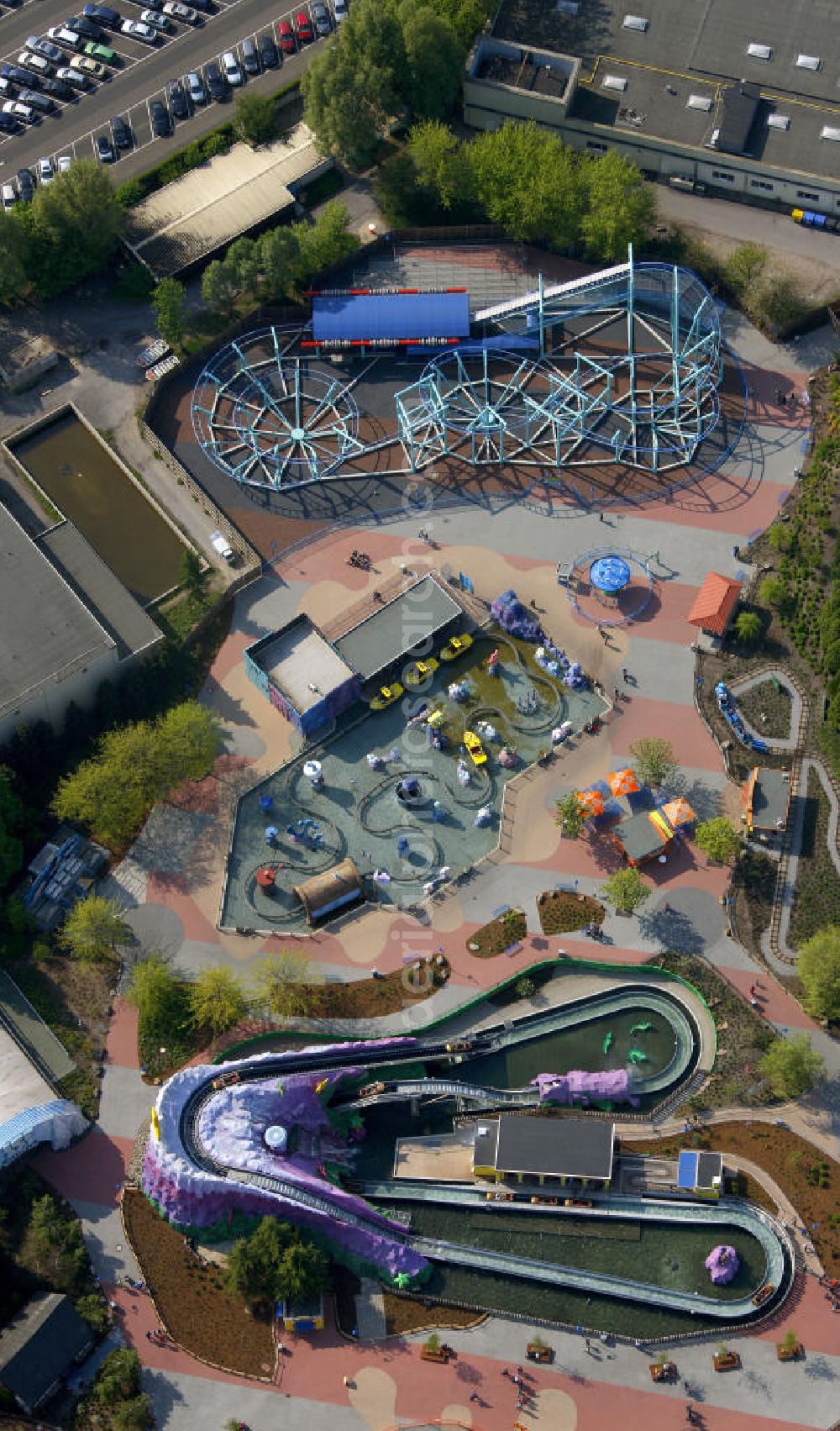 Aerial image Bottrop - Kirchhellen - Blick auf das Gelände des Movie Park in Kirchhellen, einem der größten Freizeitparks Deutschlands.