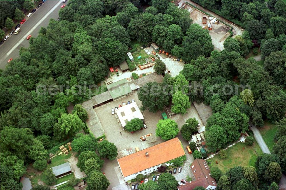 Aerial image Berlin-Tiergarten - Gelände des Natur- und Grünflächenamtes im Berliner Tiergarten.