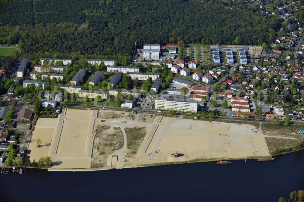 Berlin from the bird's eye view: View of the area of the new construction project NeueWasserliebe - 52 Grad Nord Wohnen am Wasser in Berlin-Gruenau in the district of Gruenau in Berlin