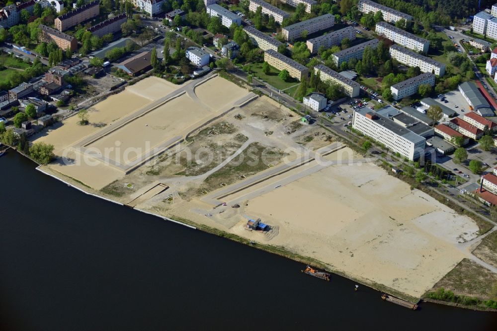 Aerial image Berlin - View of the area of the new construction project NeueWasserliebe - 52 Grad Nord Wohnen am Wasser in Berlin-Gruenau in the district of Gruenau in Berlin