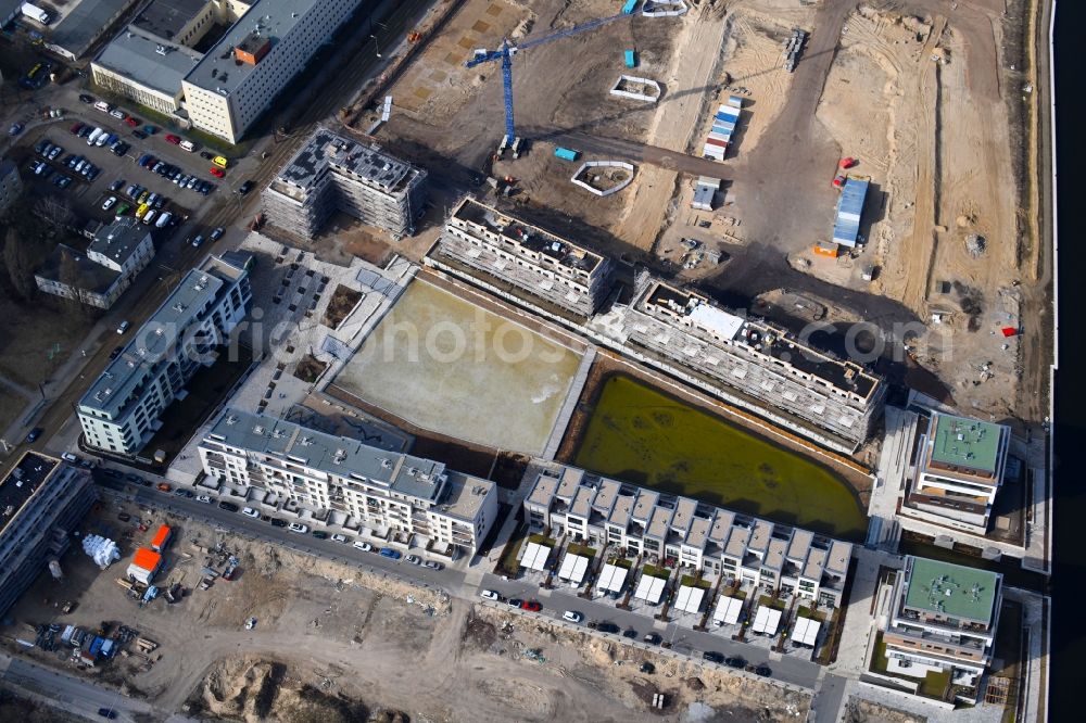 Berlin from the bird's eye view: View of the area of the new construction project NeueWasserliebe - 52 Grad Nord Wohnen am Wasser in Berlin-Gruenau in the district of Gruenau in Berlin