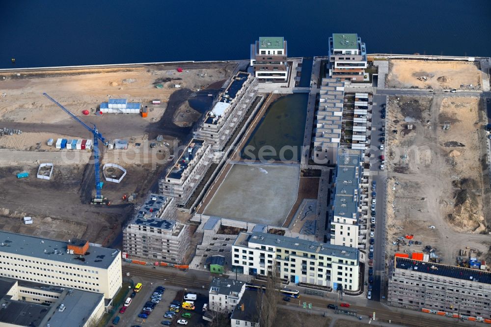 Berlin from the bird's eye view: View of the area of the new construction project NeueWasserliebe - 52 Grad Nord Wohnen am Wasser in Berlin-Gruenau in the district of Gruenau in Berlin