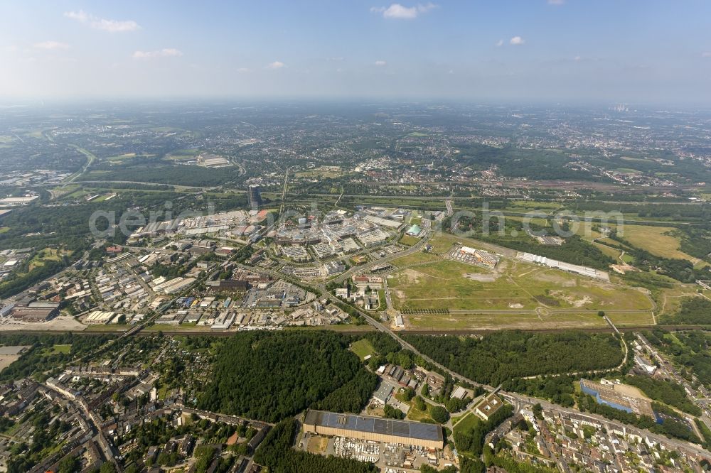 Aerial photograph Oberhausen - Site of the new center on the Rhine-Herne Canal with the site of the shopping and leisure center CentrO at the former location of the steel plant in Oberhausen, North Rhine-Westphalia